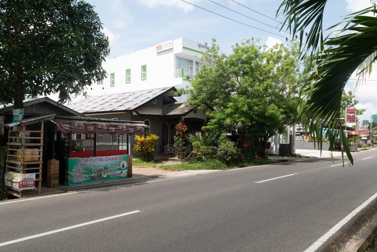 Audi Inn Hotel Tanjung Pandan Exterior photo