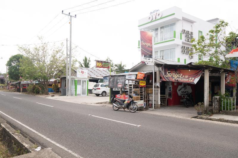 Audi Inn Hotel Tanjung Pandan Exterior photo